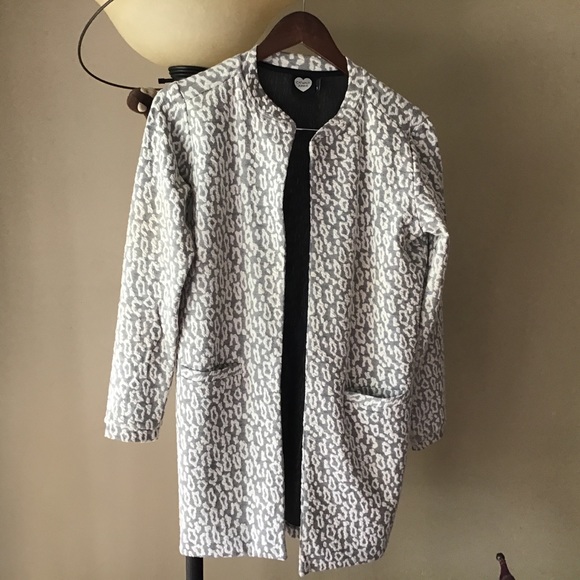 Made With Love light sweater/jacket - Picture 1 of 5